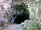 Entée de la grotte de la Grande Baume. Le sentier traverse la grotte. (c) Christophe ANTOINE
250*189 pixels (10161 octets)(i348)