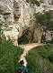  Début du sentier. Grottes et voies d'escalade sur la gauche. (c) Christophe ANTOINE
262*350 pixels (27620 octets)(i507)