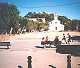  La Place d'Arme. (c) Christophe ANTOINE
400*344 pixels (21840 octets)(i2426)