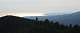  Vue sur la côte bleue au fond depuis le mont Julien (c) Christophe ANTOINE
680*283 pixels (7903 octets)(i2885)